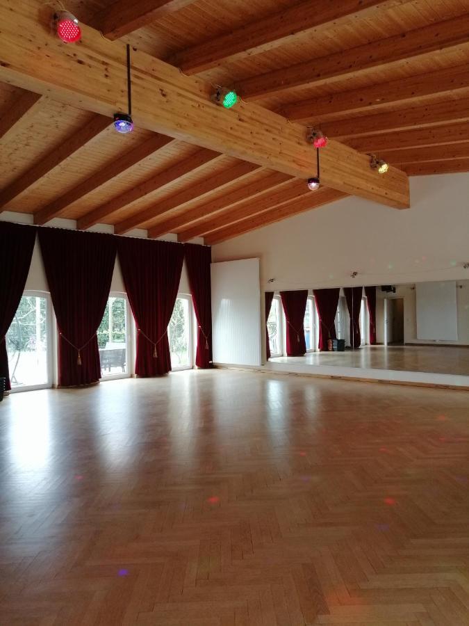 Landhotel Kreien Dış mekan fotoğraf